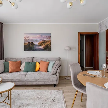 Emilii Plater, Sun & Snow