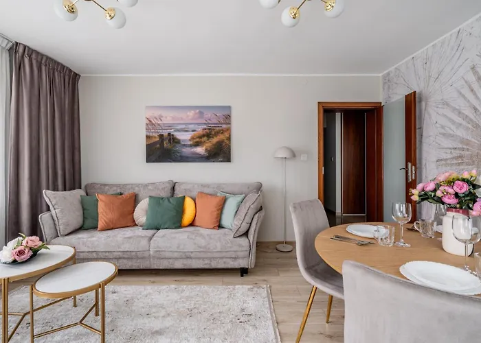 Emilii Plater, Sun & Snow