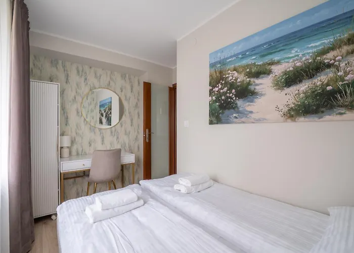 Emilii Plater, Sun & Snow * Gdaňsk